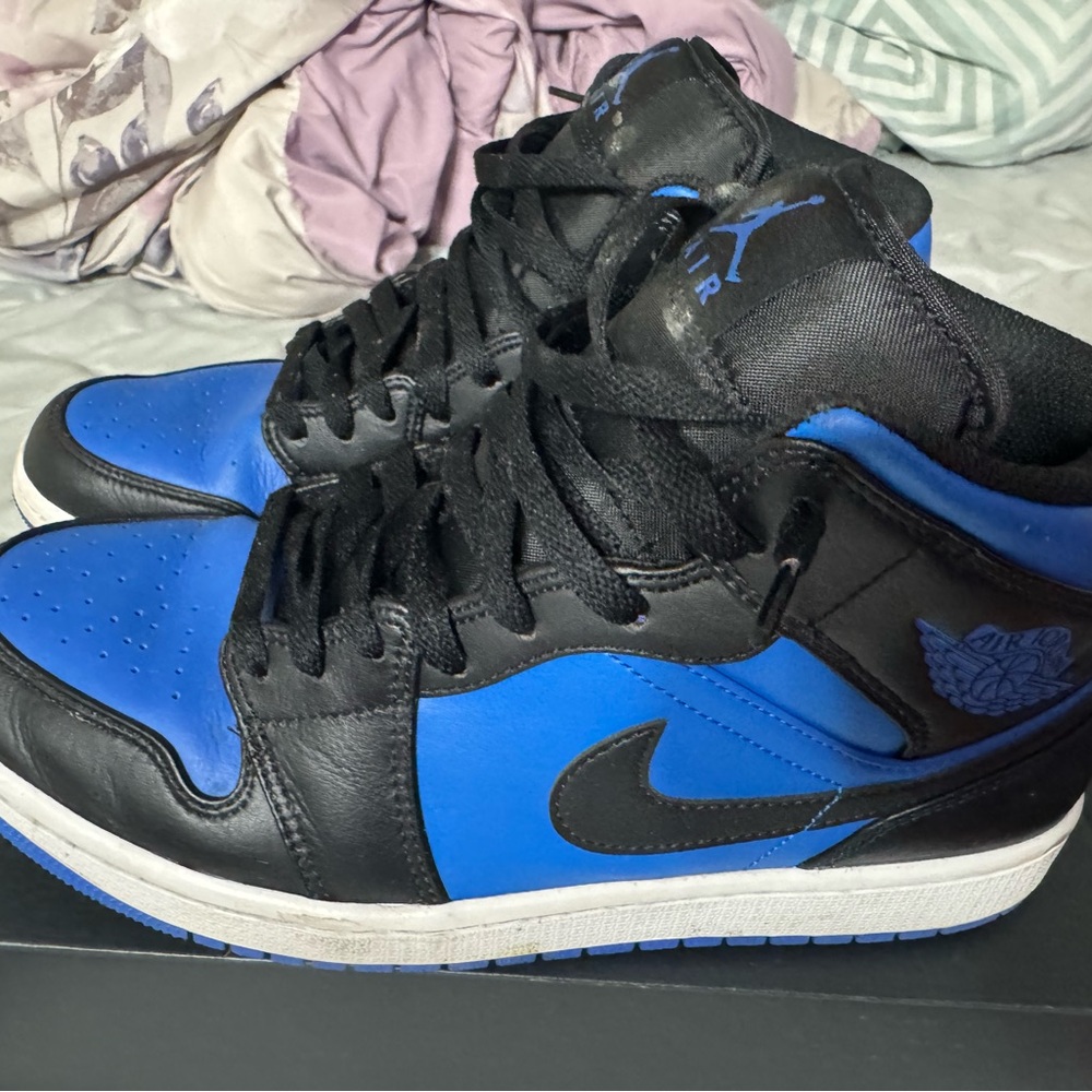 Black and Blue High-Top Sneakers Men’s 1 Mid